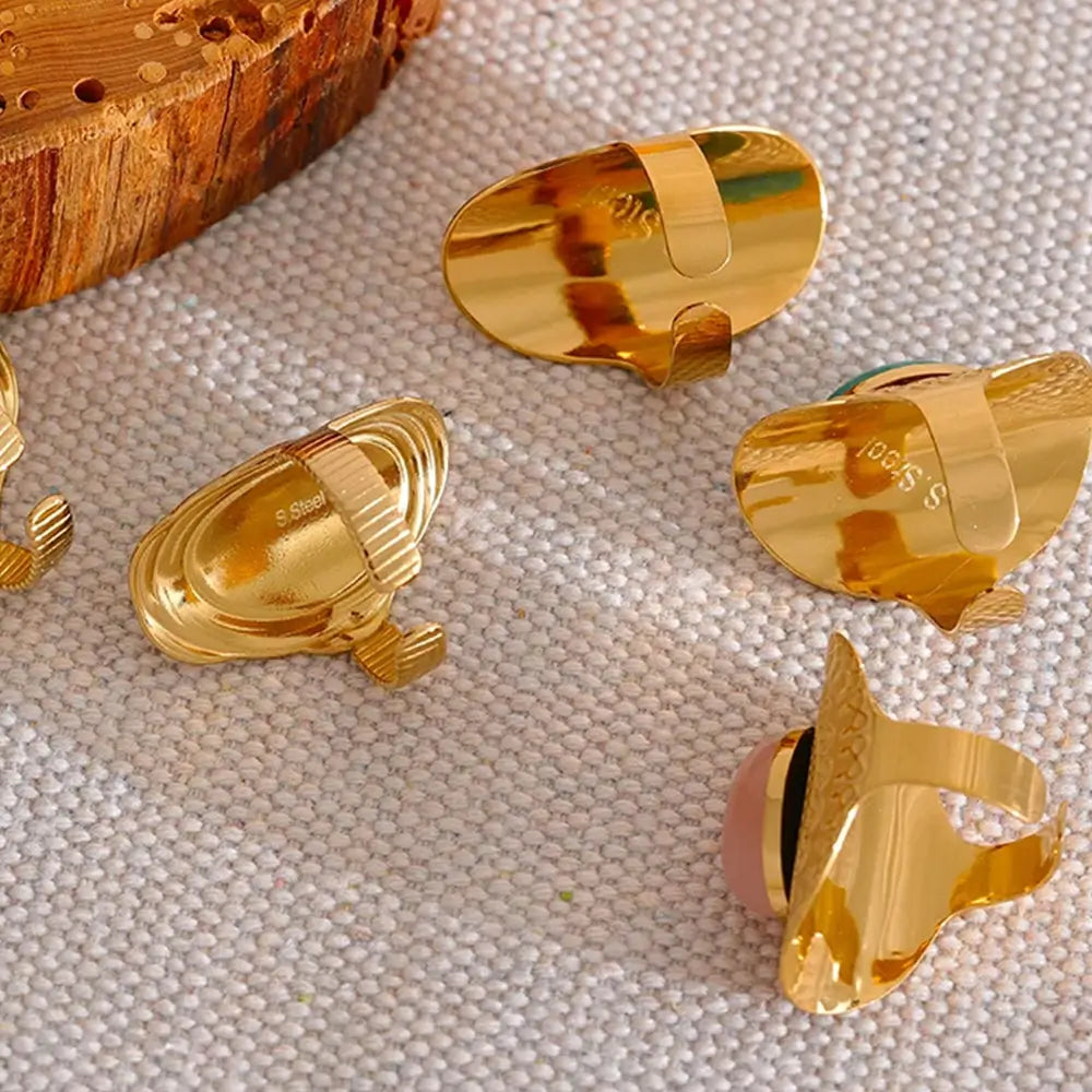 Anel Boho Ajustável Aurivana com Pedra Natural - Banhado a Ouro 18k Veliur