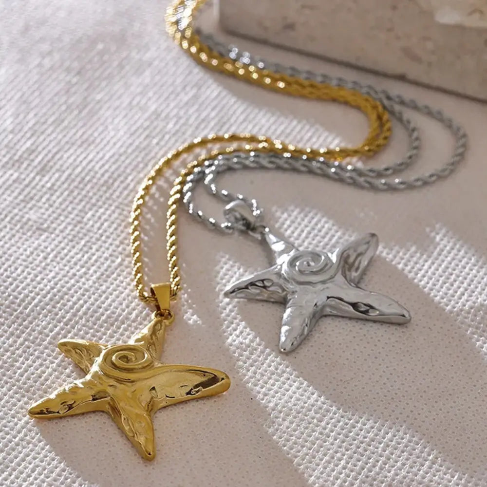 Colar Feminino Dourado Longo Cordão Baiano com Pingente Estrela do Mar Marella - Banhado a Ouro 18k