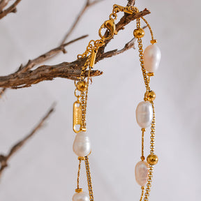 Pulseira Feminina Dourada de Pérolas Naturais Dupla - Banhada a Ouro 18k, detalhe do fecho