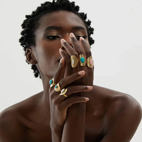 Anel Boho Ajustável Aurivana com Pedra Natural - Banhado a Ouro 18k Veliur