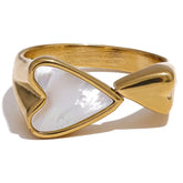Anel Feminino Dourado Ajustável com Coração de Concha Natural Coralina - Banhado a Ouro 18k