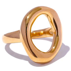 Anel Feminino Dourado com Circulo Irregular Aurélia - Banhado a Ouro 18k