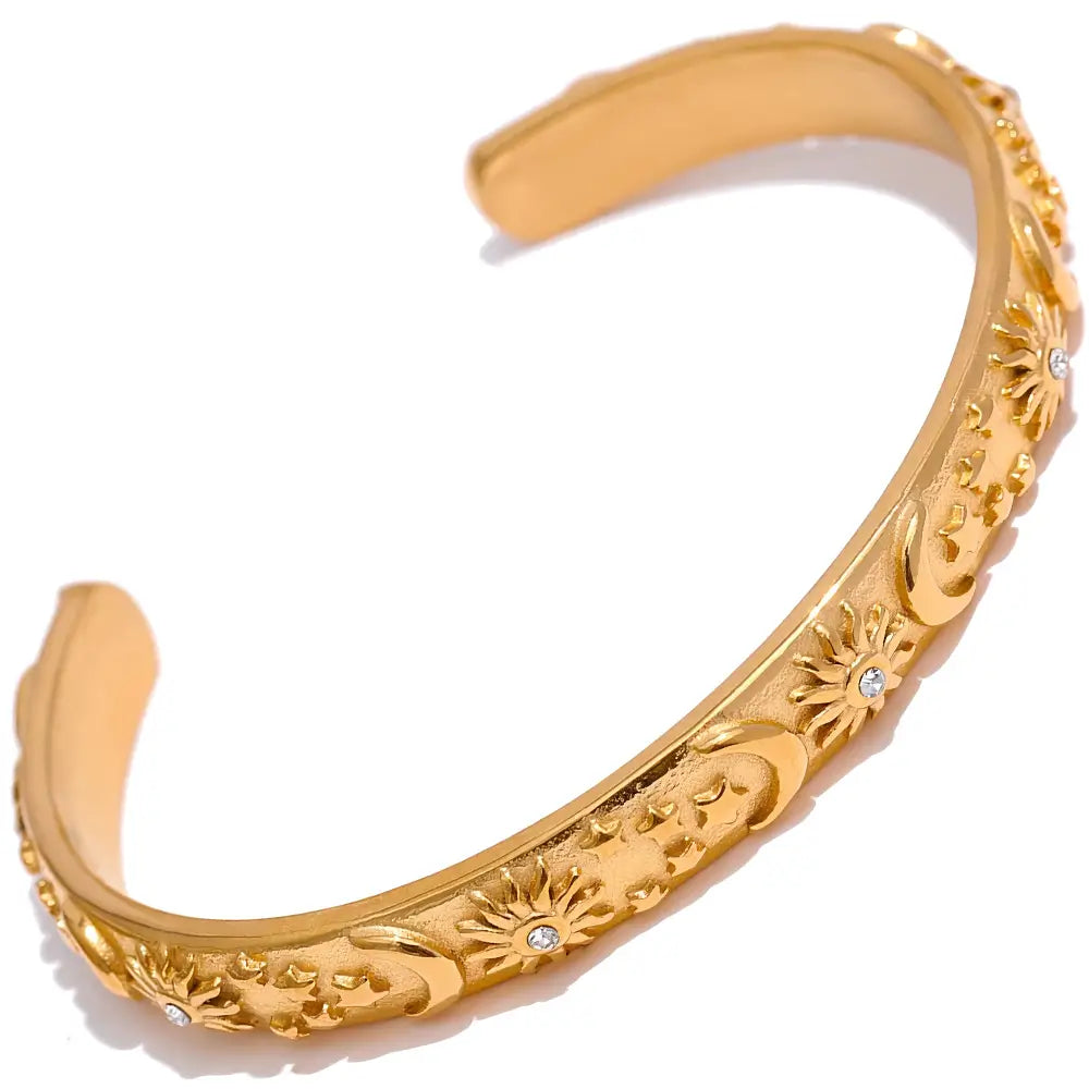 Bracelete Dourado Feminino Sol, Lua e Estrelas Astréa - Banhado a Ouro 18k
