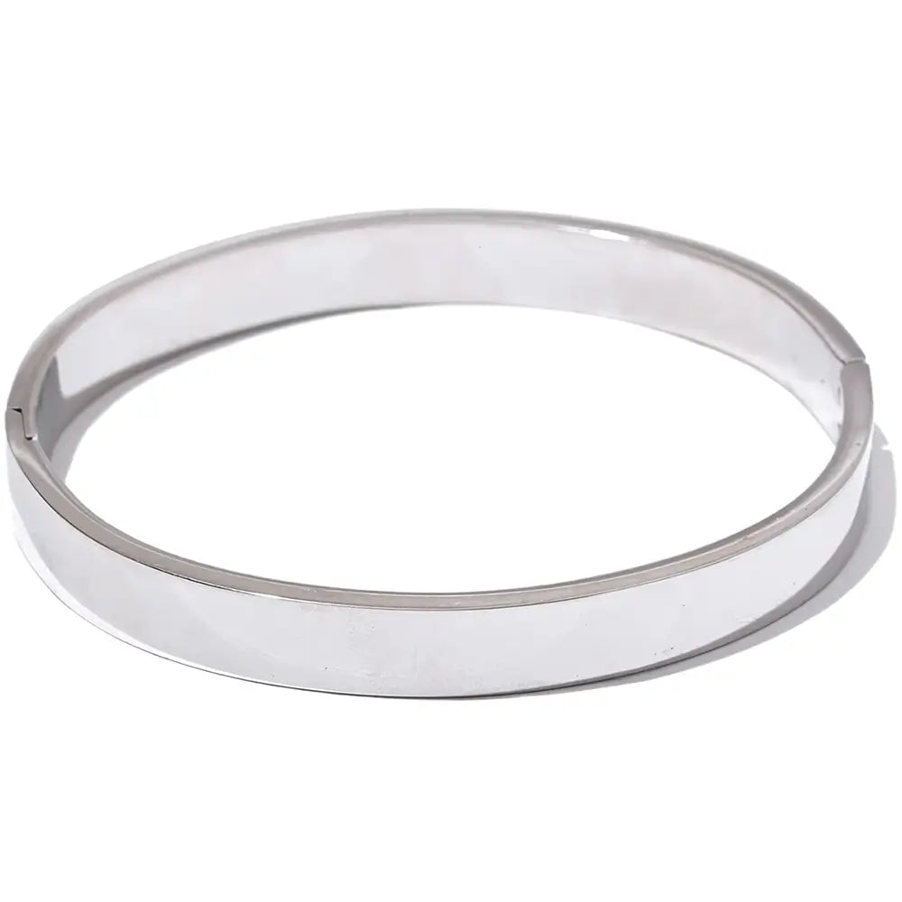 Bracelete Prata Feminino rígido minimalista com estrutura firme e polimento refinado