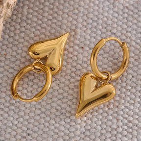 Brinco Argola Feminino Dourado com Pingente de Coração Coraelle - Banhado a Ouro 18k