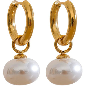 Brinco Feminino Argola Dourada com Pingente de Pérola Aurielle - Banhado a Ouro 18k