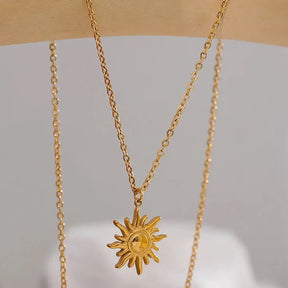 Colar Feminino Dourado Elos Redondos com Pingente de Sol Heliora - Banhado a Ouro 18k